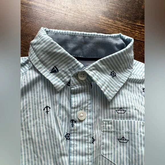 Carter’s | baby boys long sleeve pinstripe dress shirt. Size: 6M. - Picture 7 of 11